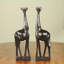 Ensemble de 2 figurines de girafe en bois de teck sculpté à la main Hoppe