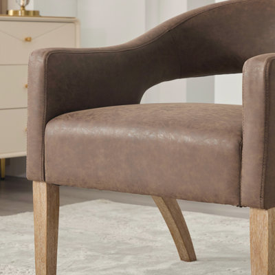 Chaise de salle à manger moderne en polyuréthane rembourrée avec accoudoirs et dossier ouvert avec pieds en bois d'hévéa
