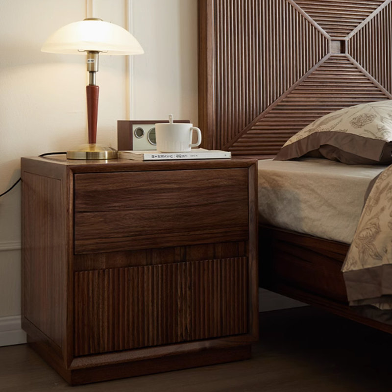 Table de chevet simple en noyer noir