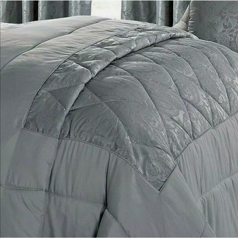 Gaddy Geometric Shapes Bedspread, 250 x 250 cm
