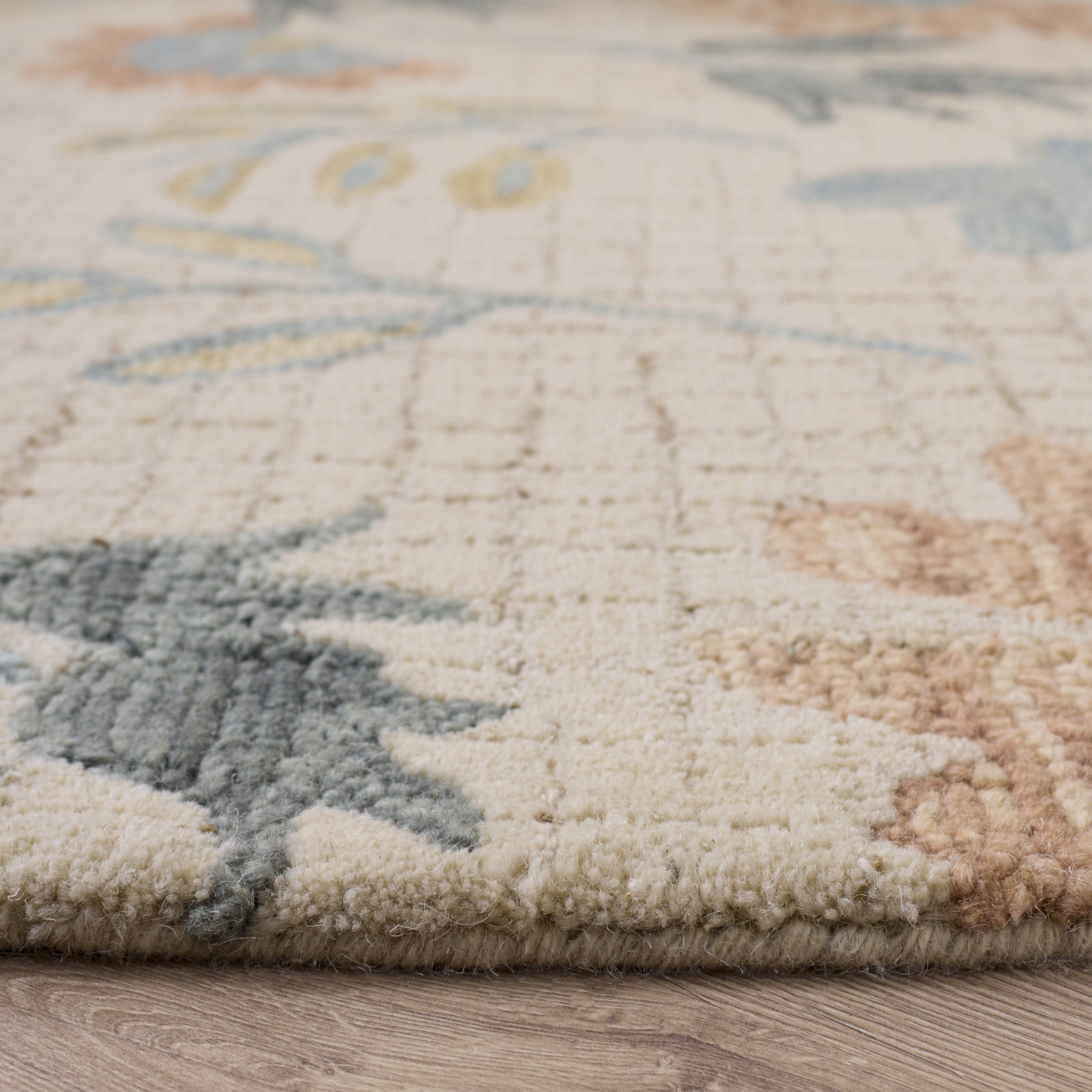 Hand-Tufted Wool Floral Rug, Round 6'