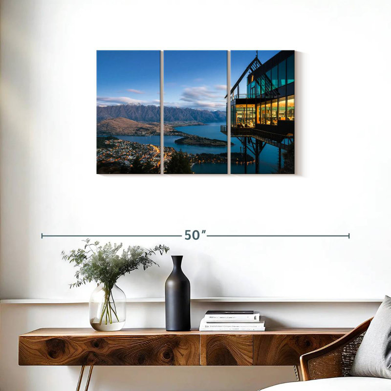 Queenstown Architecture, H 20 po x l 33 po