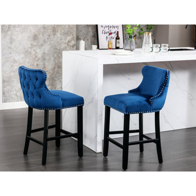 Bouton en velours bleu avec pieds en bois et garniture cloutée - 2 chaises séduisantes Sw1824bl