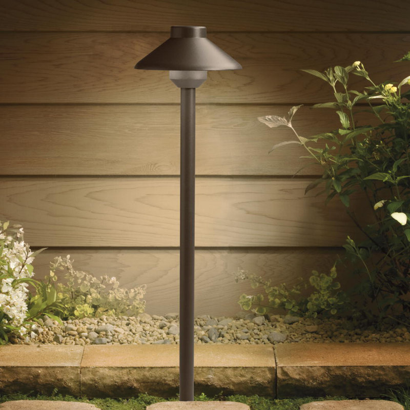 Éclairage de sentier à DEL 1 lumière Chil, H 22,5 po x l 6,25 po x P 6,25 po, Bronze, 2700 K