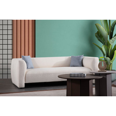 Élégant canapé 3 places, tissu blanc, 90,6 x 38,6 x 27,6 pouces | Revêtement durable en 100% polyester, 28 couches de mousse pour plus de confort | Structure robuste en bois et en bois aggloméré avec pieds peints en noyer de 4,7 pouces | Nettoyage à sec, parfait pour les salons modernes