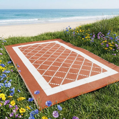 Tapis d'extérieur avec sac de transport, tapis de paille géométrique imperméable en plastique, tapis à carreaux réversible facile à nettoyer à l'extérieur pour la cour, le camping et la plage