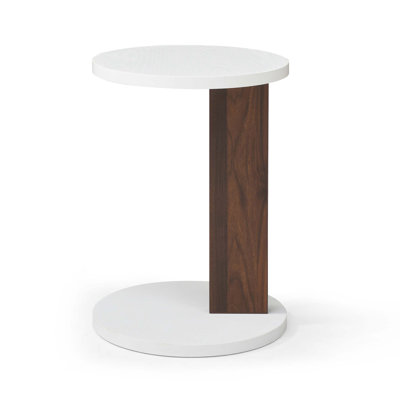 Table de bout en forme de C avec plateau spacieux et structure en bois robuste pour un canapé, un chevet ou un espace de vie compact.