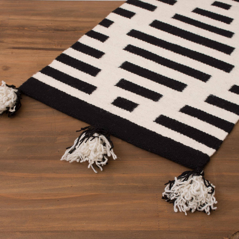 Lough Diamond Illusion Wool Table Runner