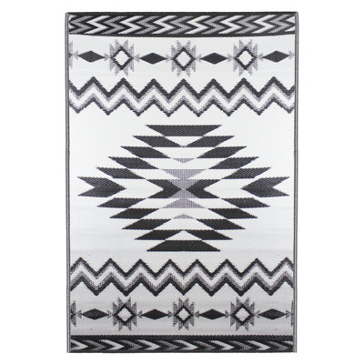 Tapis d'extérieur rectangulaire à imprimé aztèque noir et blanc 4 pi x 6 pi