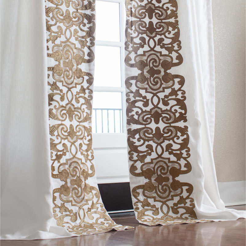 Mozart Curtain, Straw