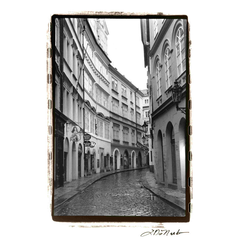 Les rues de Prague I, H 30 po x l 20 po