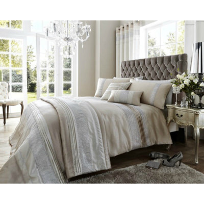 Dallas Striped Duvet Cover with Pillowcases Included