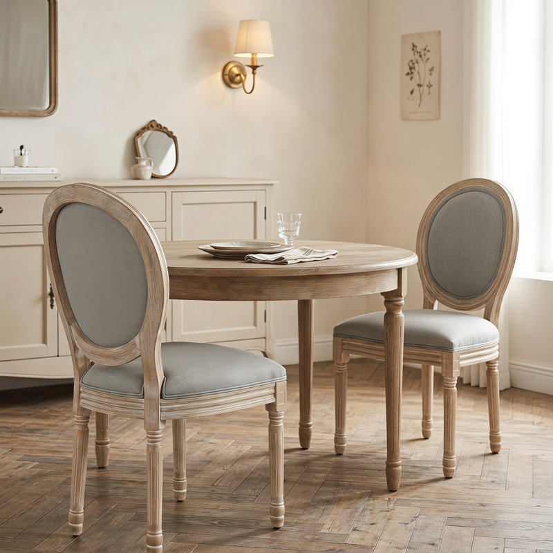 Chaises d'appoint de salle à manger en bois massif Mid-Century à dossier Louis II de 20 po Amando, Lin gris pâle