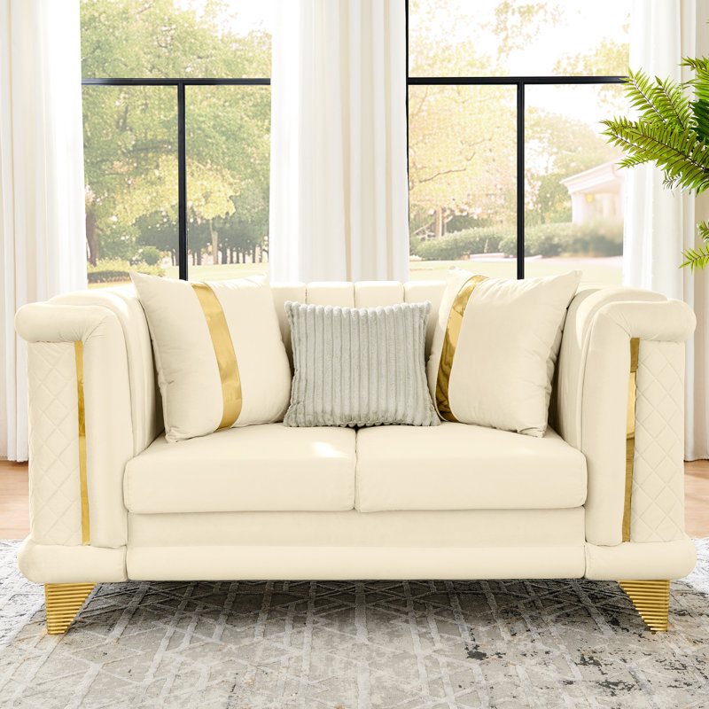 Velours victorien de style Mid-Century 69 pouces beige avec embellissements en acier inoxydable doré, brodé, 1 oreiller en fourrure et 2 bandes, siège souple, cadre en bois pouces, beige, victorien, moderne,