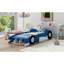Lit plateforme simple en forme de voiture de course avec roues-1027313646
