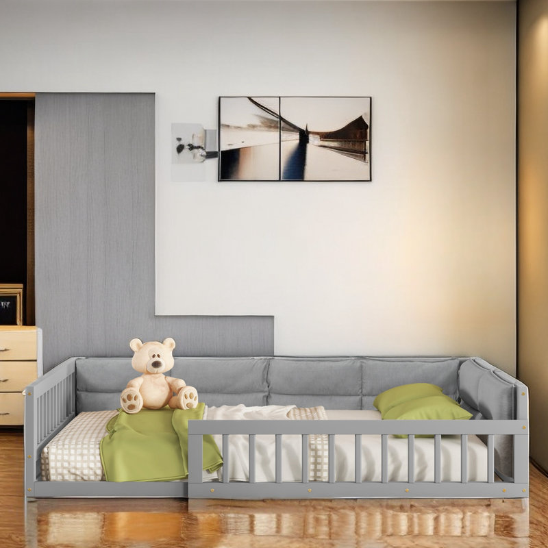 Lit plateforme tapissier avec garde-corps et coussin Locie, gris