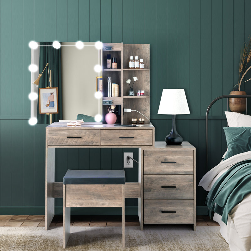 Skylar Vanity
