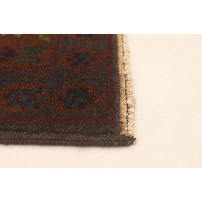 Tapis brun Rare War 3 pi 7 po x 6 pi 11 po