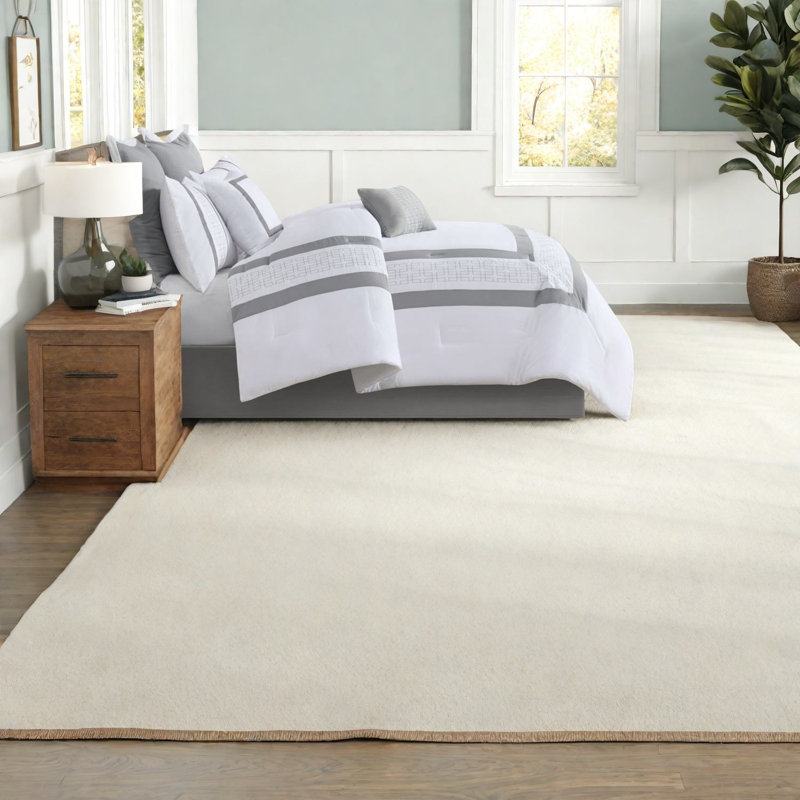 Elegant King Bedding Sets, Polyester Comforter With Embroidered Design For Home