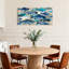 Animaux, motif de poisson bleu sur fond beige-1305136481