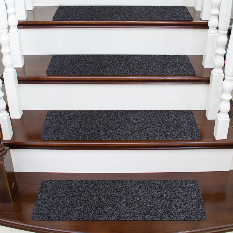 Tapis d'escalier antidérapant Nalesha, Noir, Rectangle 28 po x 9 po, 4