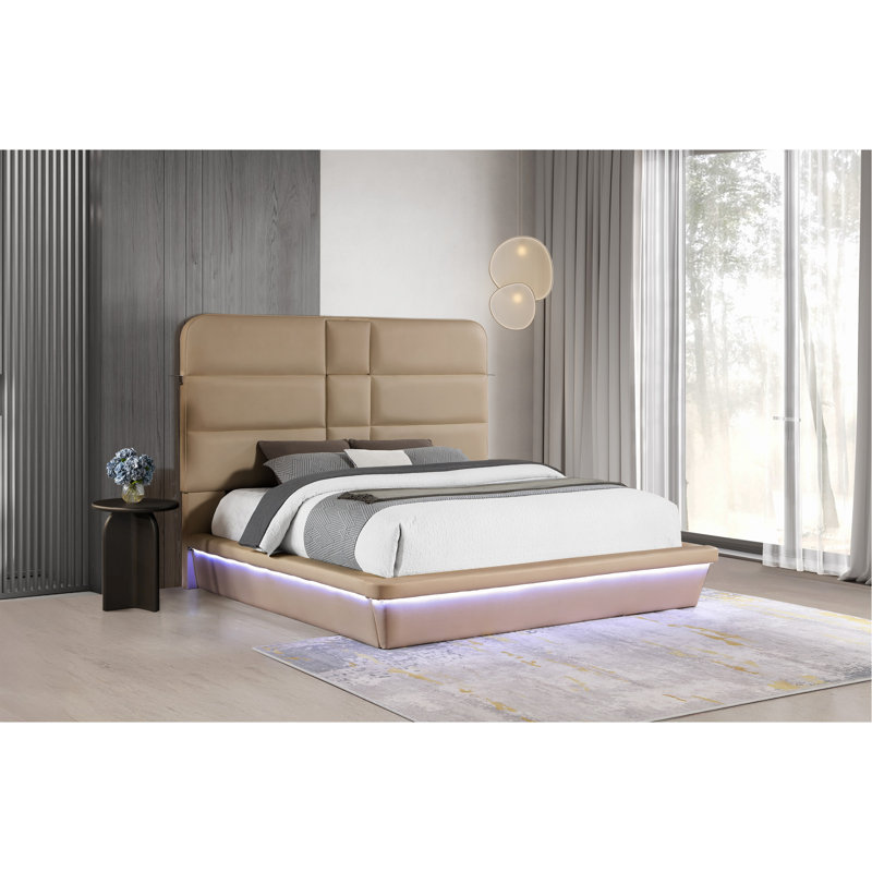 Grand lit tapissier Futura, Grand lit