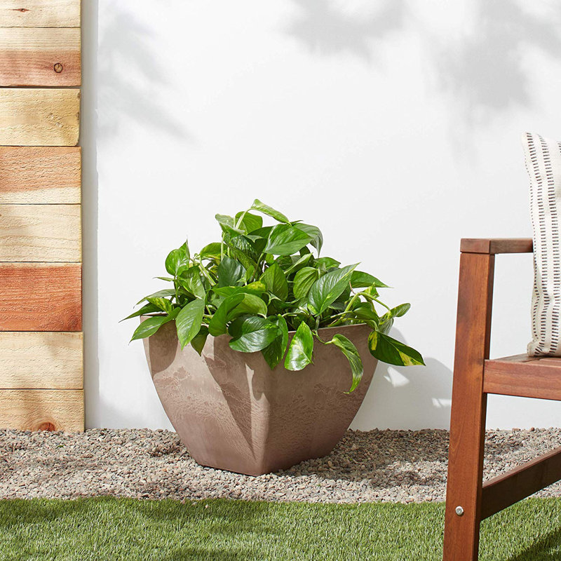 Murtagh Planter, Taupe