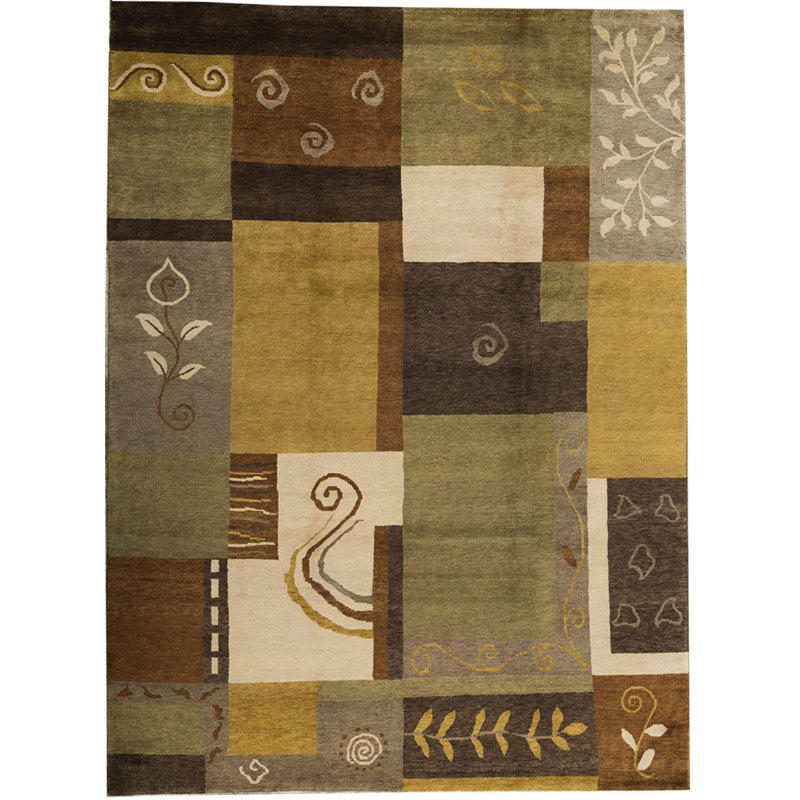 Himalayan Wool Geometric Area Rug in Brown