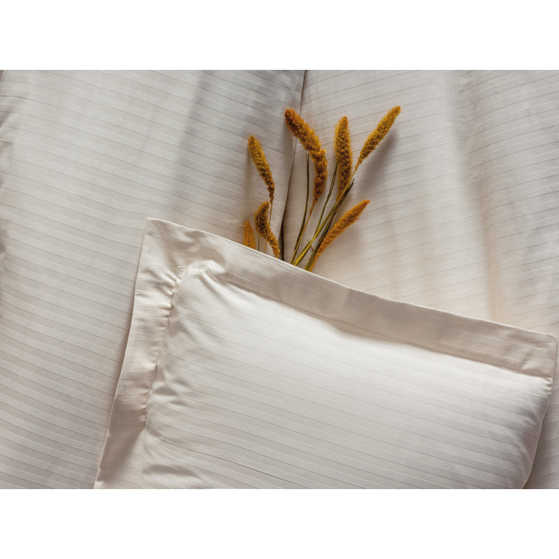 Ensemble de housse de courtepointe en satin de luxe écru 100% coton, 53,1 po x 78,7 po | Capacité de tissage de 211 fils, impression réactive | Comprend 1 taie d'oreiller (31,5 po x 31,5 po) | Lavable à la machine, enveloppe élégante et fermeture à boutons