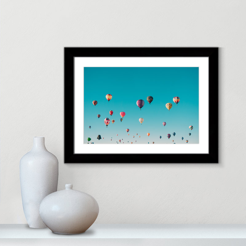 Estampe « Sky Symphony » d'Ian Dooley, Blanc, Cadre cubique noir, H 18,5 po x l 24,5 po x P 1,25 po