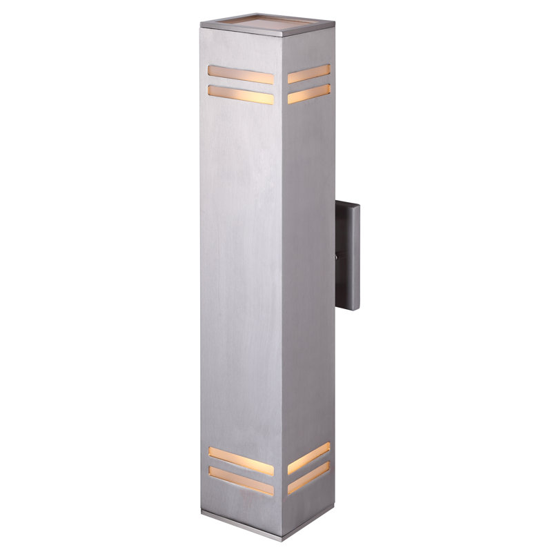 Quattlebaum Wall Light, Brushed Nickel