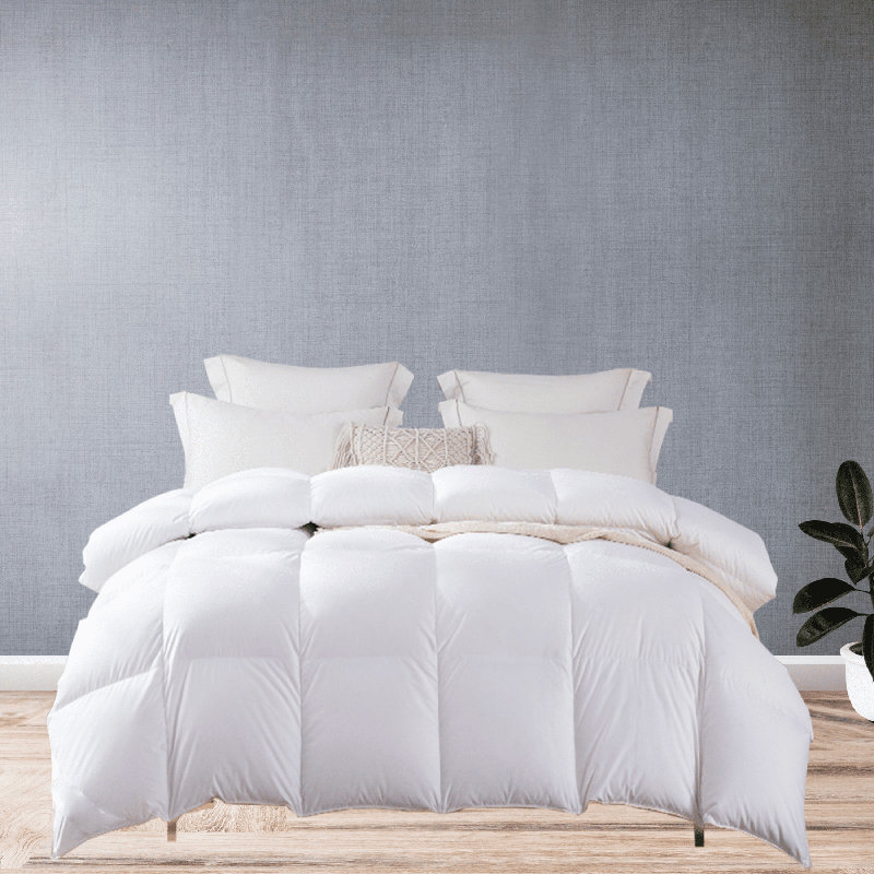 Marseille All Season 625 Fill Power White Duck Down 500TC Comforter, Queen