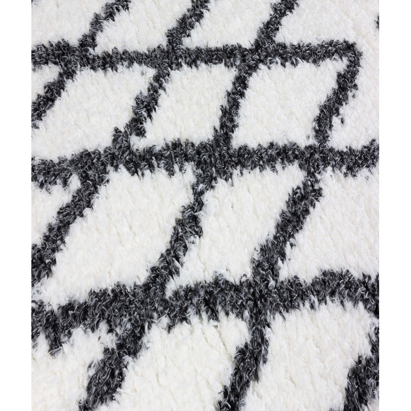 Tapis rectangulaire blanc / noir en polyester tissé à la machine Soryn, Rectangle 4 pi x 5 pi 11 po