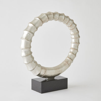 Figurines et sculptures abstraites