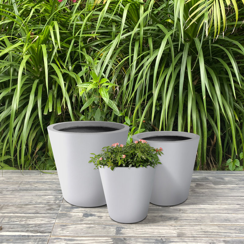 Waitman Pot Planter, Pure White