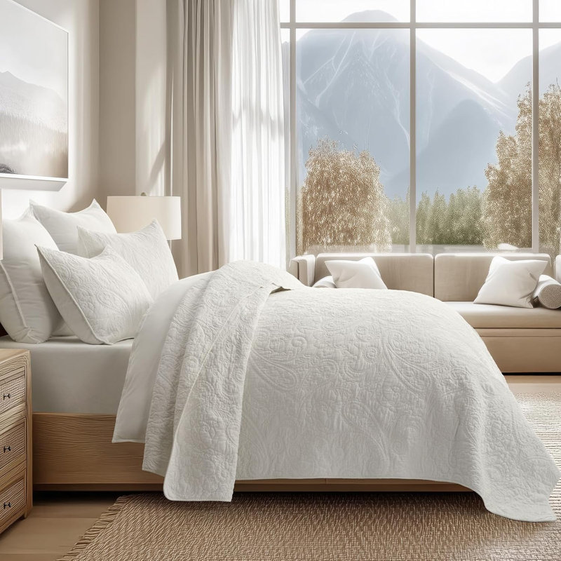 Paisley 100% Cotton Quilt Set 3 Pieces, Bright White, Oversized King Quilt + 2 King Shams