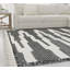 Tapis noir en polypropylène / polyester tissé à la machine Chevron-532717190