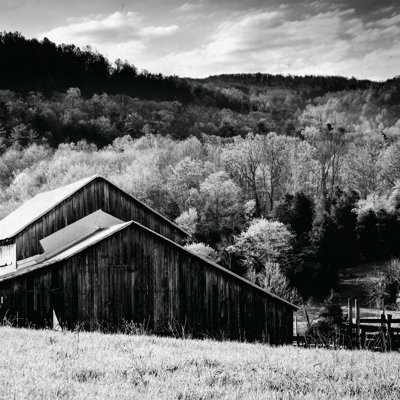 Black and White Barn 1 Piece Wrapped Canvas Wall Art