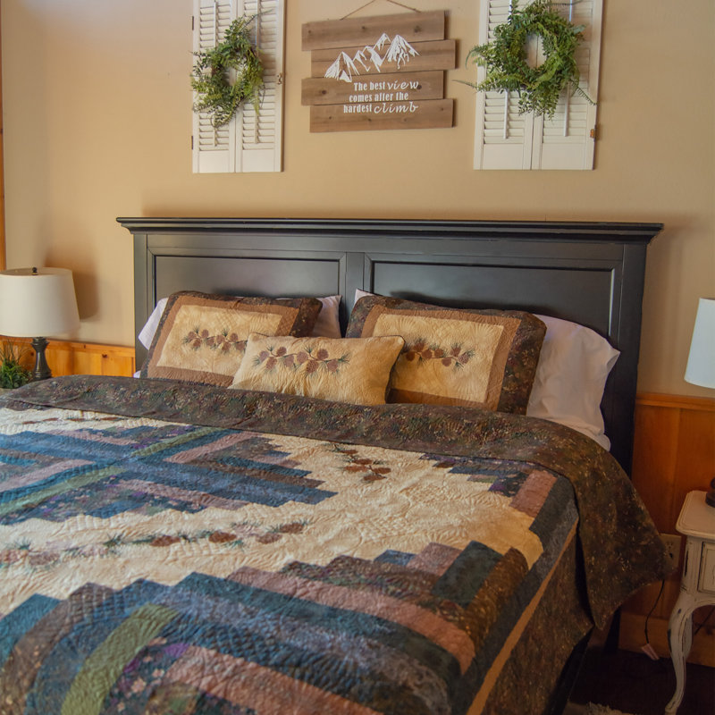 Full/Queen Brown Reversible Cotton Quilt Set