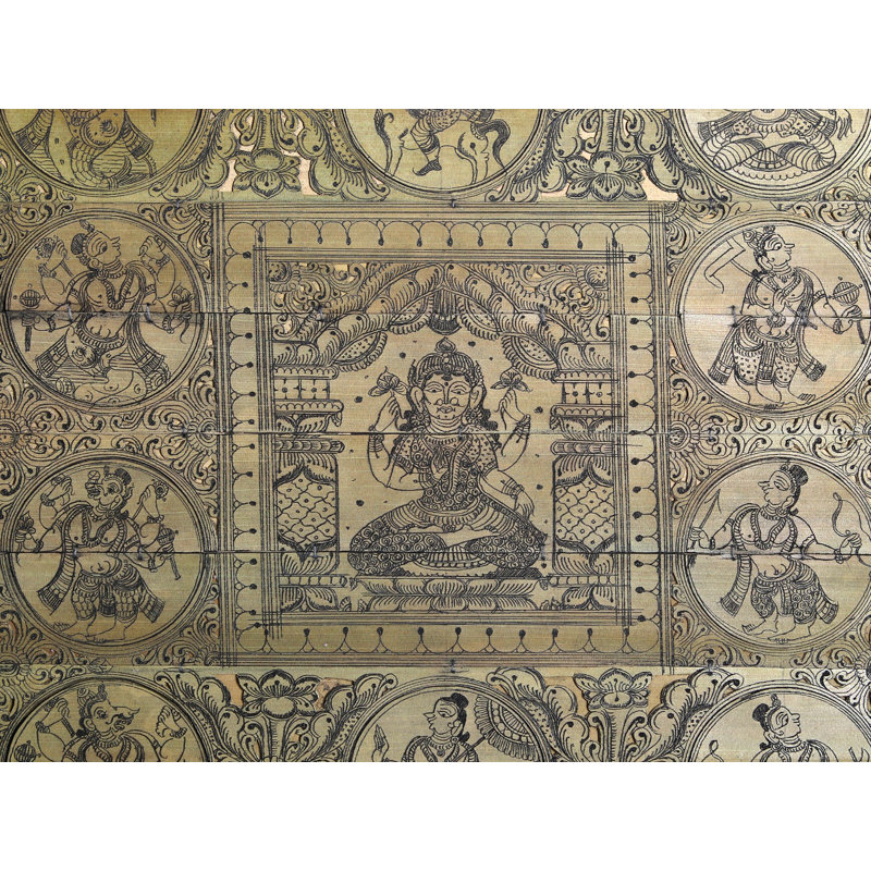 Déesse Lakshmi au centre avec dix incarnations de Vishnu (Dashavatara)