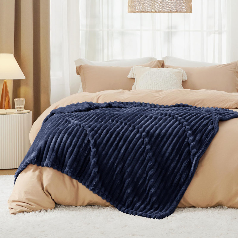Aguiluz Throw Blanket, Navy
