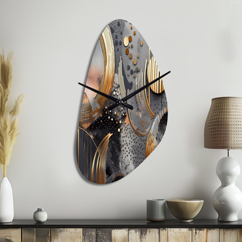 Soft Colours Marble Abstract III - Fall Shape Gold Wall Clock Sculpture, Moyenne