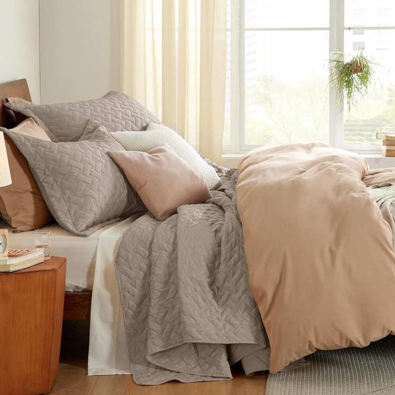 Bedsure Twin/Twin XL Lightweight Quilted Blanket - Breathable Basket Weave Quilt for Dorm Room & Home - AC-Friendly Summer Bedding for Bed & Sofa - Taupe-Soft Gift for Women & College Students, All Seasons