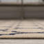 Tapis d'intérieur / extérieur beige / bleu marine Arabesque Ogee-447537834