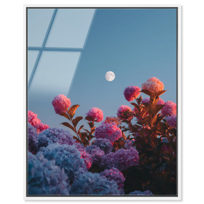 Décoration murale encadrée «Twilight Hydrangeas II» par Notoriart, cadre blanc, H 31 po x l 25 po