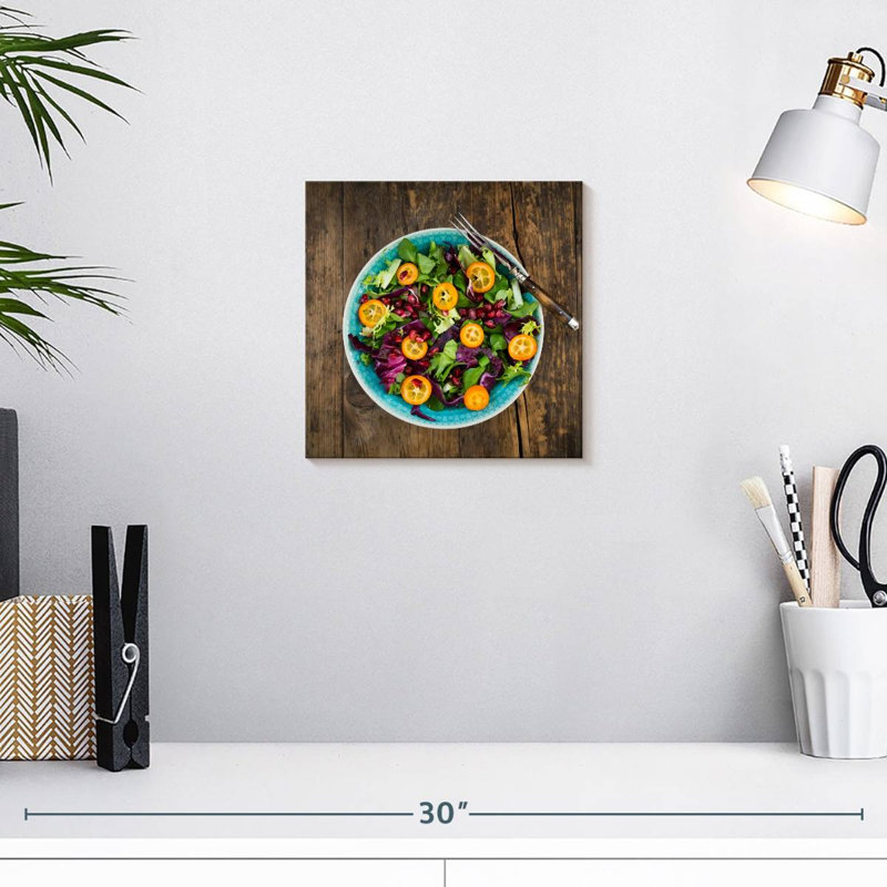 Salade de chou rouge Yarlin avec kumquats, H 10 po x l 10 po