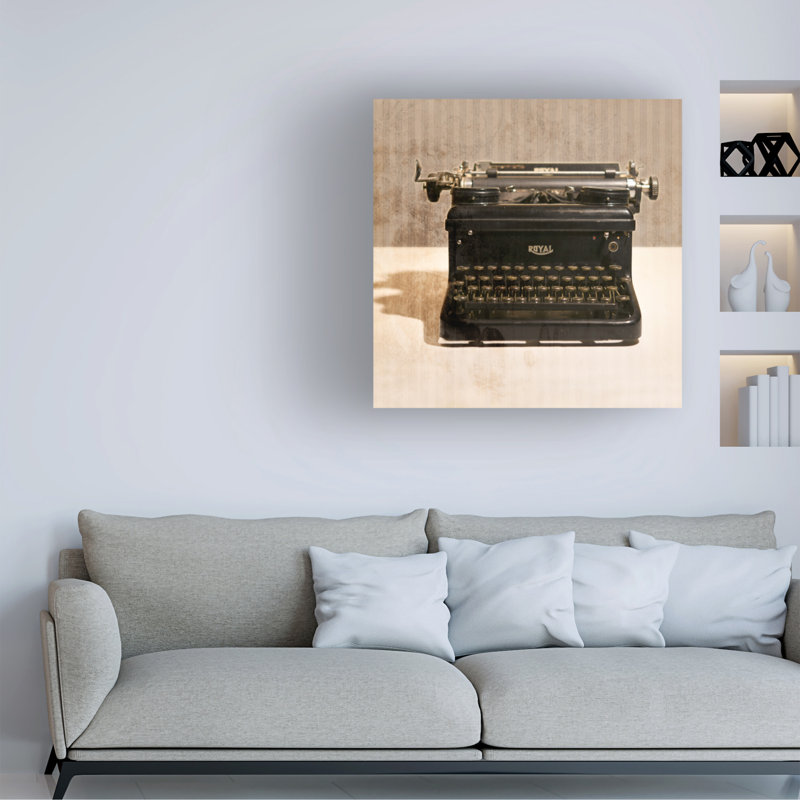 Modern & Contemporary, 18" H x 18" W x 2" D