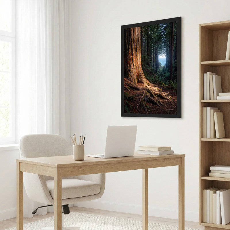 Art mural sur toile Exposed Tree Roots and Coastal Forest Ocean View, H 18 po x l 12 po