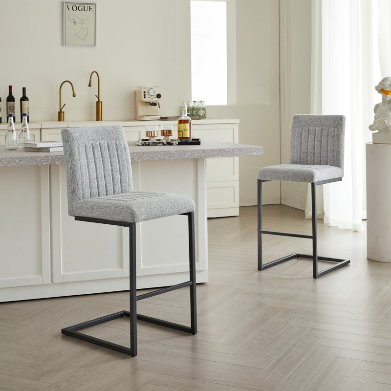 Tabourets de bar élégants avec structure en métal durable pour la cuisine ou le pub