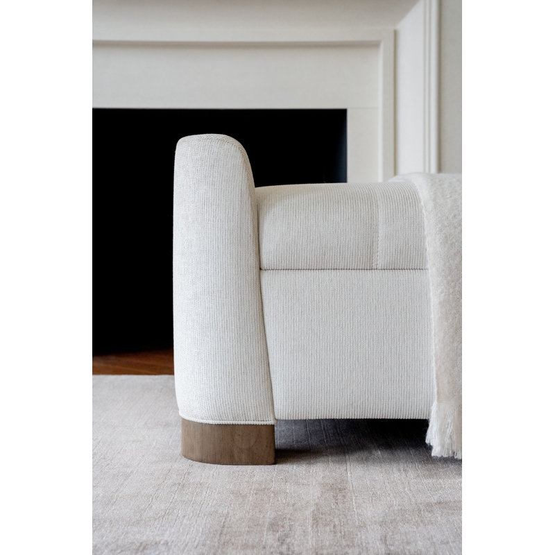 Gwen Settee